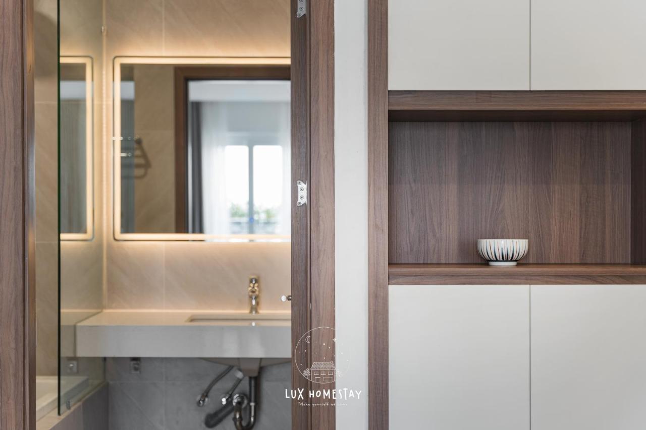 Lux Westlake Studio Hanoi Exteriör bild